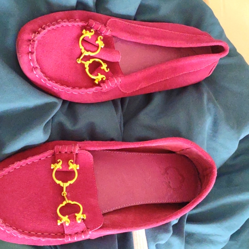 Pink mocassins Size 7